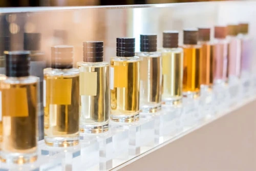 Chemical Properties of Sclareolide Powder: Why It’s a Fragrance Staple
